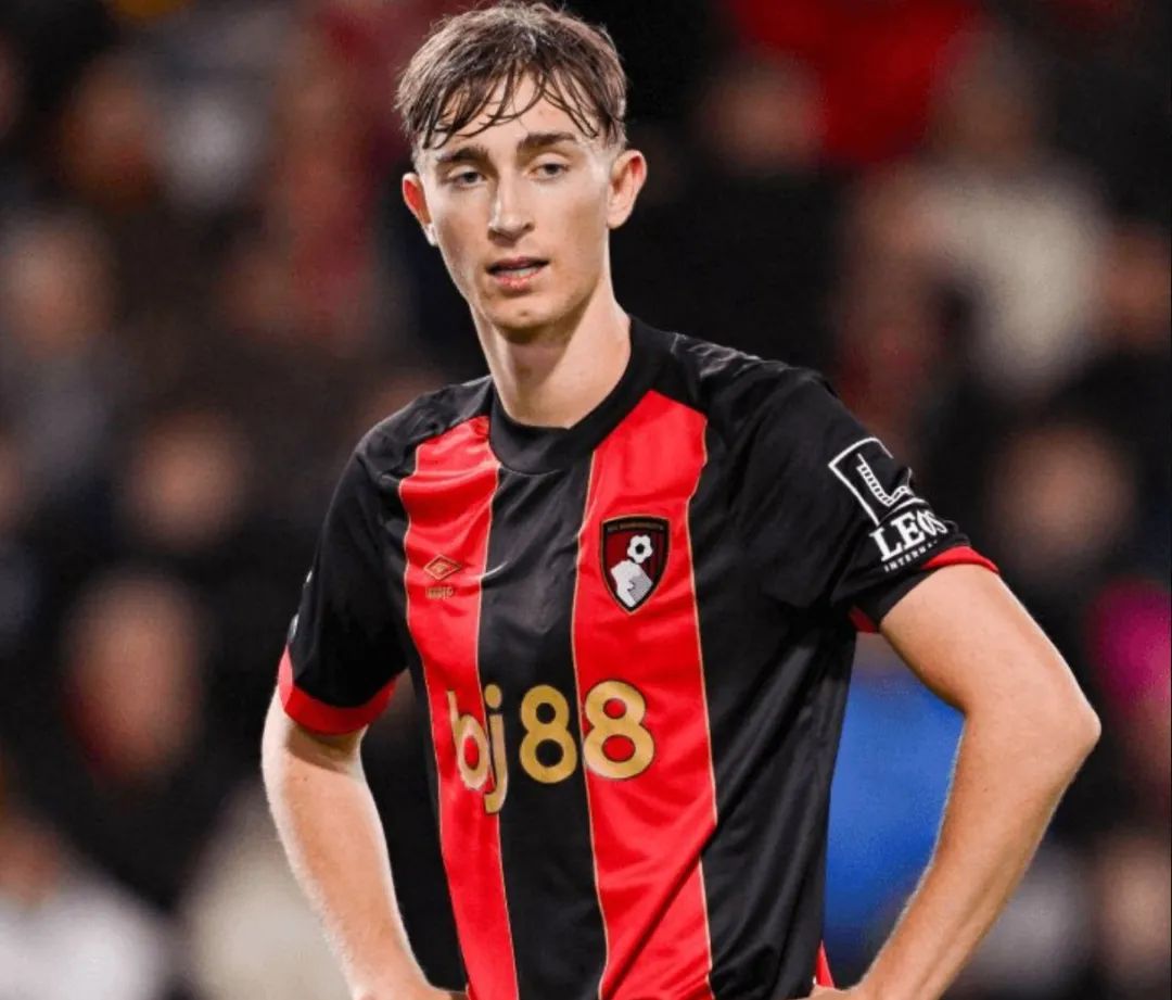 开云体育官网入口网页版-关于阿森纳有意引进柏林赫塔年轻天才球员引发热议的信息
