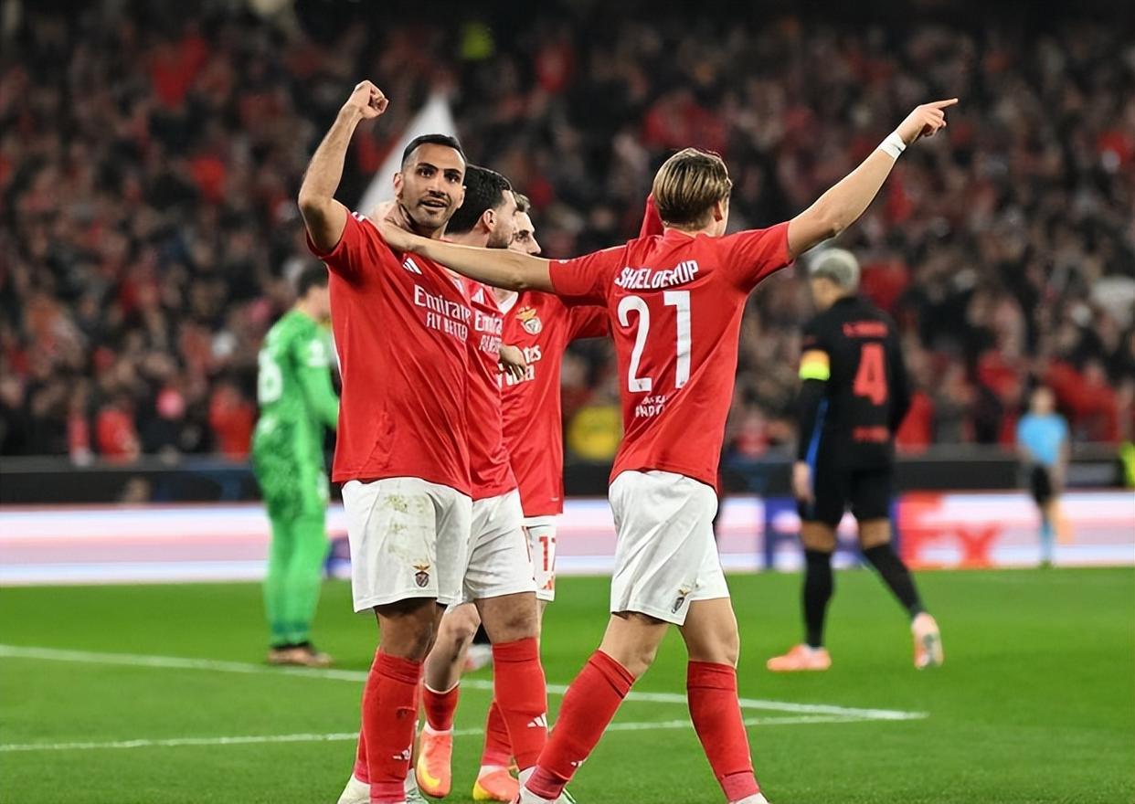 开云体育官方网站入口-巴萨攻入绝杀球，助球队逆转主场获胜